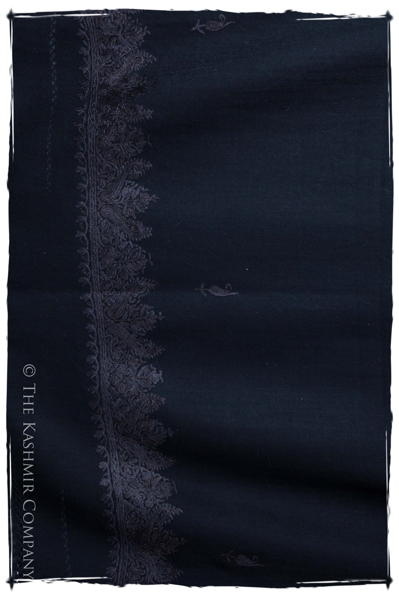 Caviar Noir Frontière Paisley Gift Shawl
