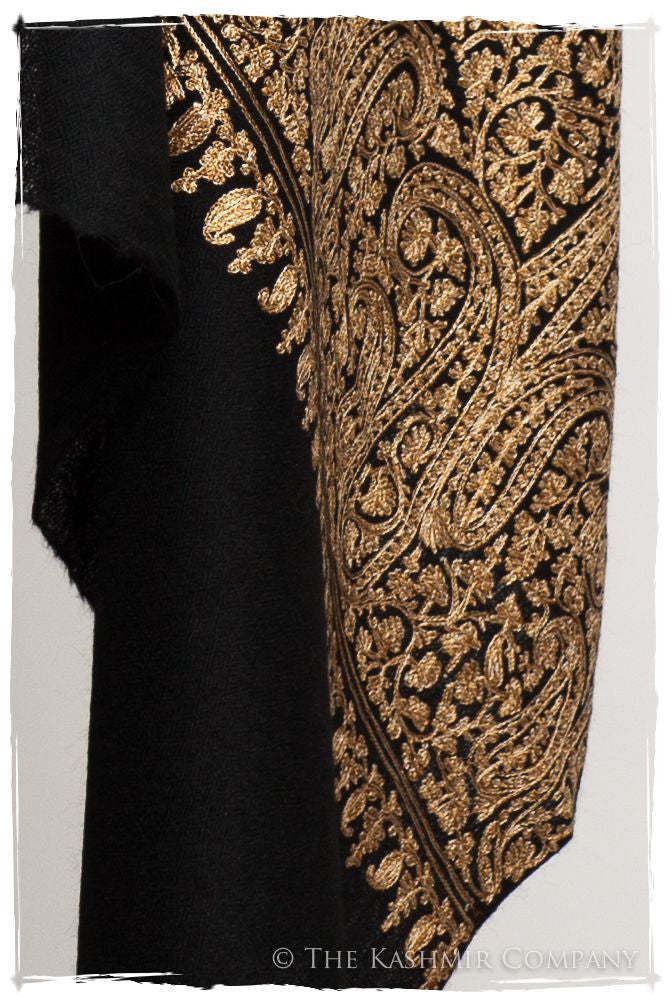 The Sophistiqué Oro Princess Paisley Shawl