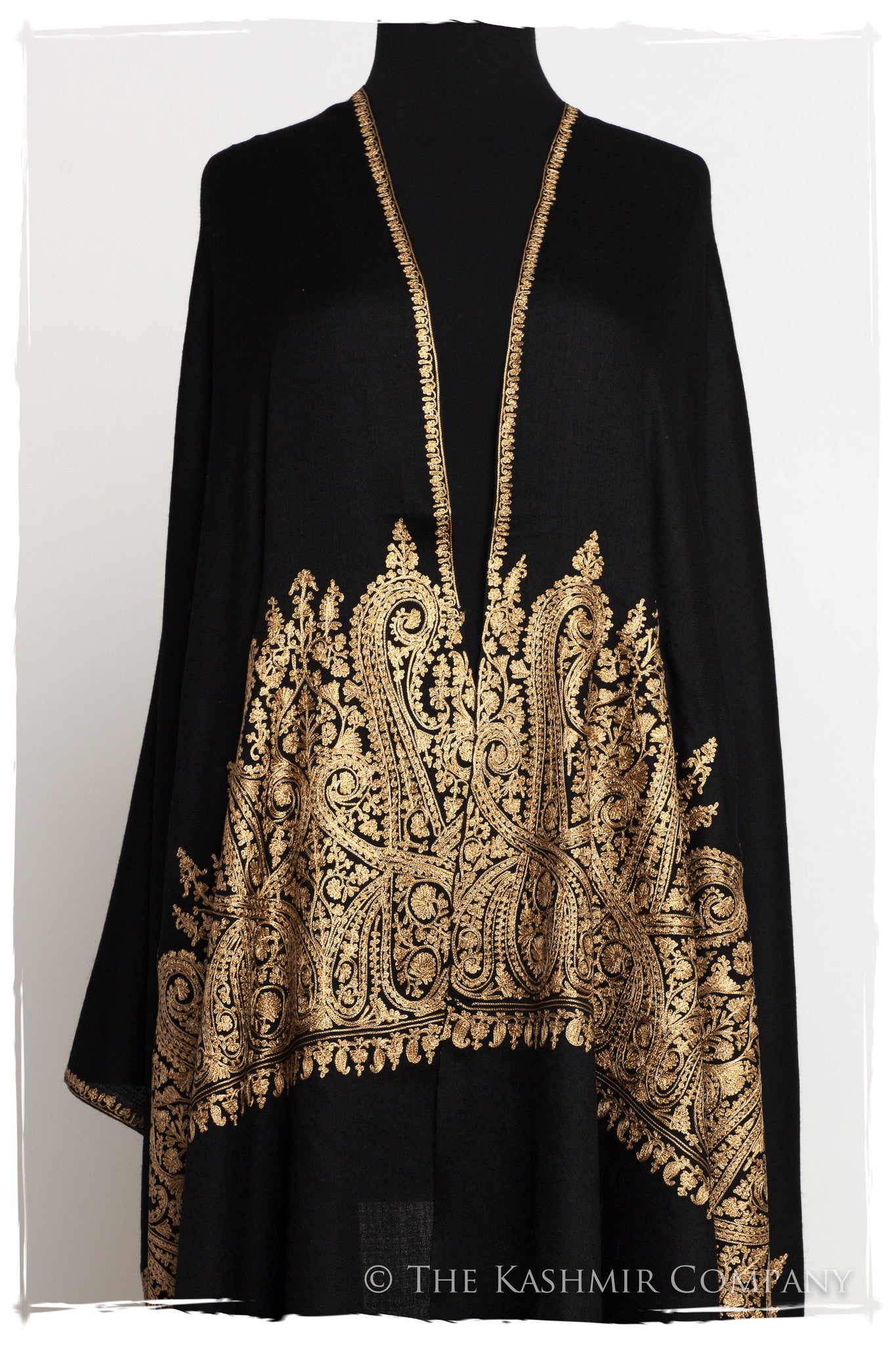 The Sophistiqué Oro Reine Paisley Shawl