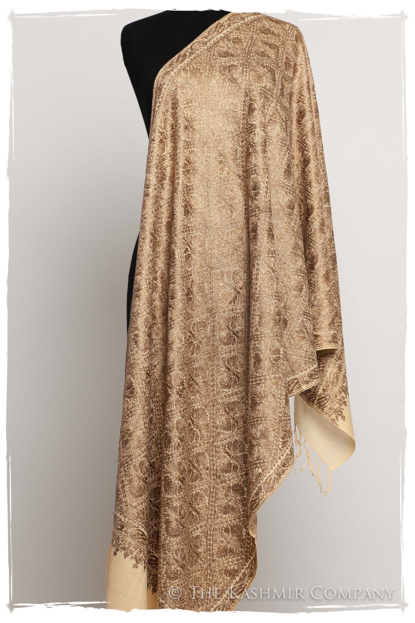 The Célébration Fabuleuse Gold Shawl