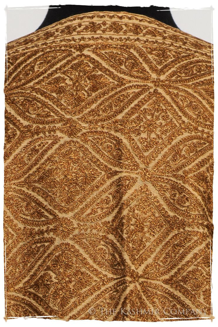 The Célébration Fabuleuse Gold Shawl