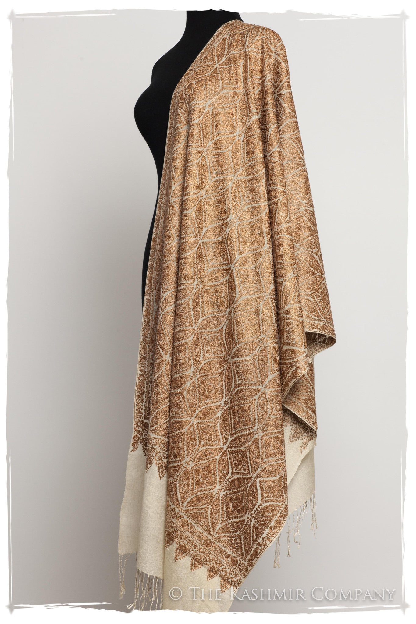 The Célébration Fabuleuse Gold Shawl