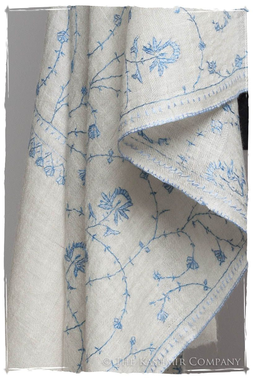Sapphire Bleu Bijou Jardin L'amour Soft Cashmere Scarf/Shawl