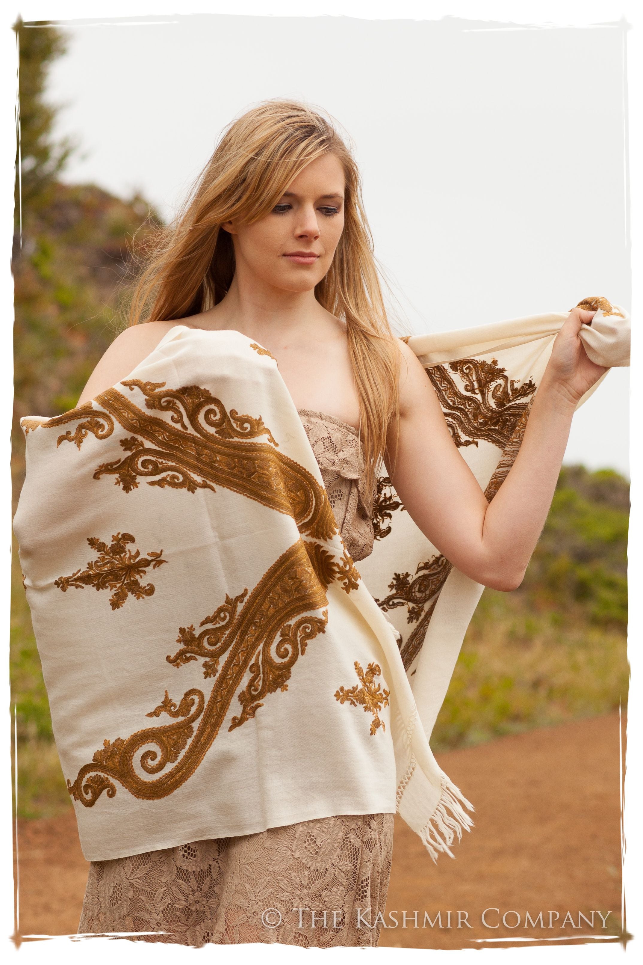 Regal Paisley Oro Verte Shawl