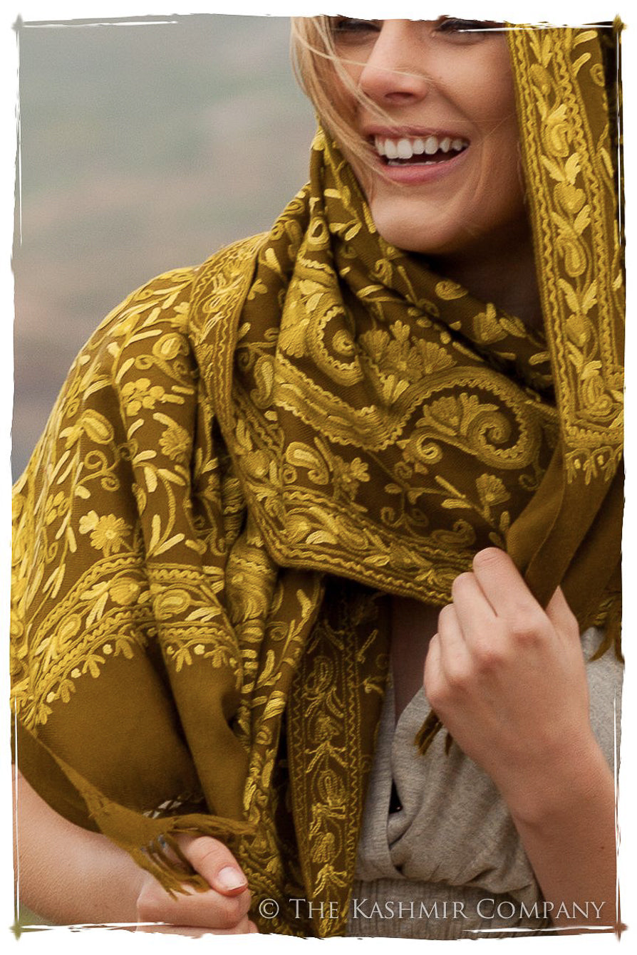 Rococo Mousse Verte Palais Antiquaires Shawl