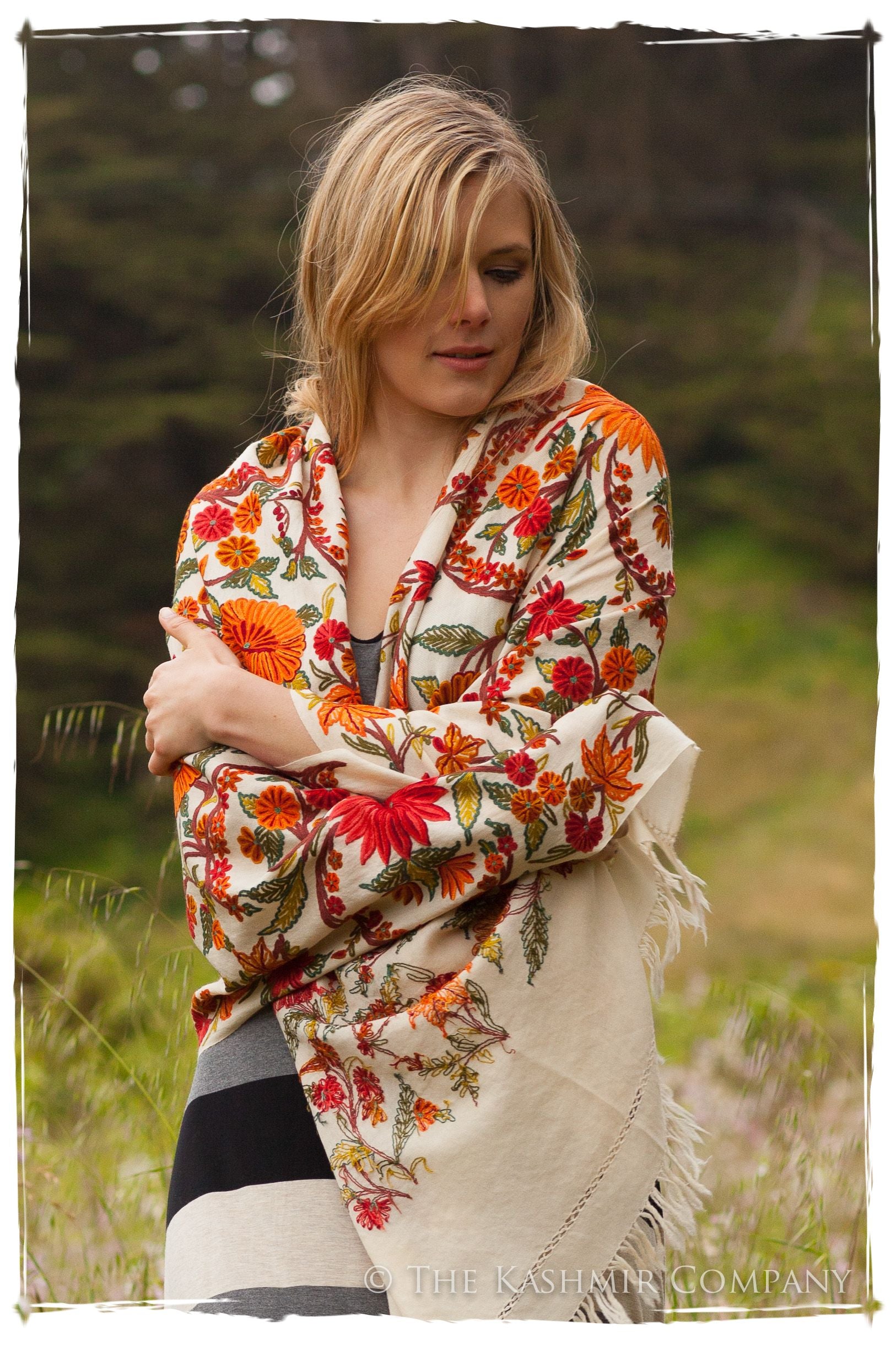 Fleurs du Soleil Contour Ivoire Renoirs Dream Shawl