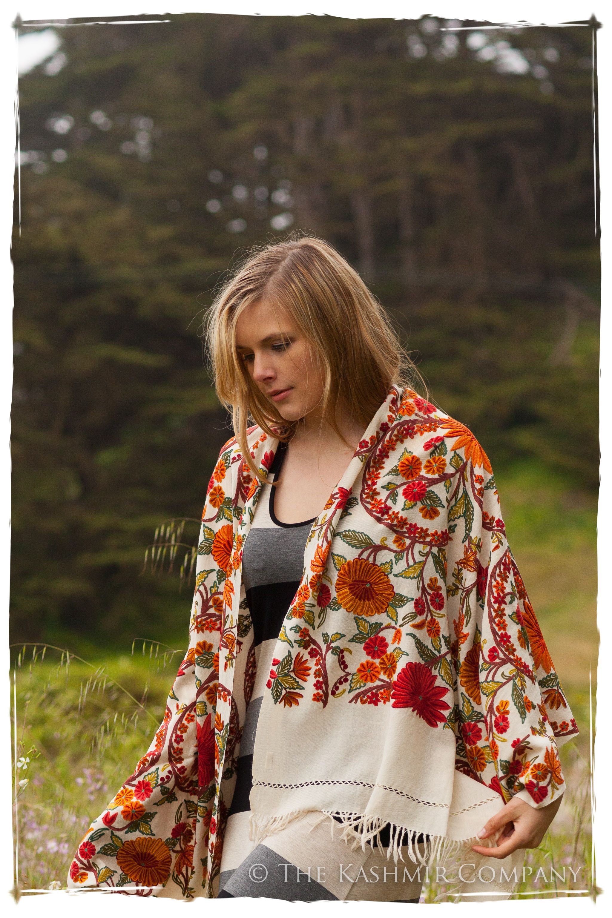 Fleurs du Soleil Contour Ivoire Renoirs Dream Shawl