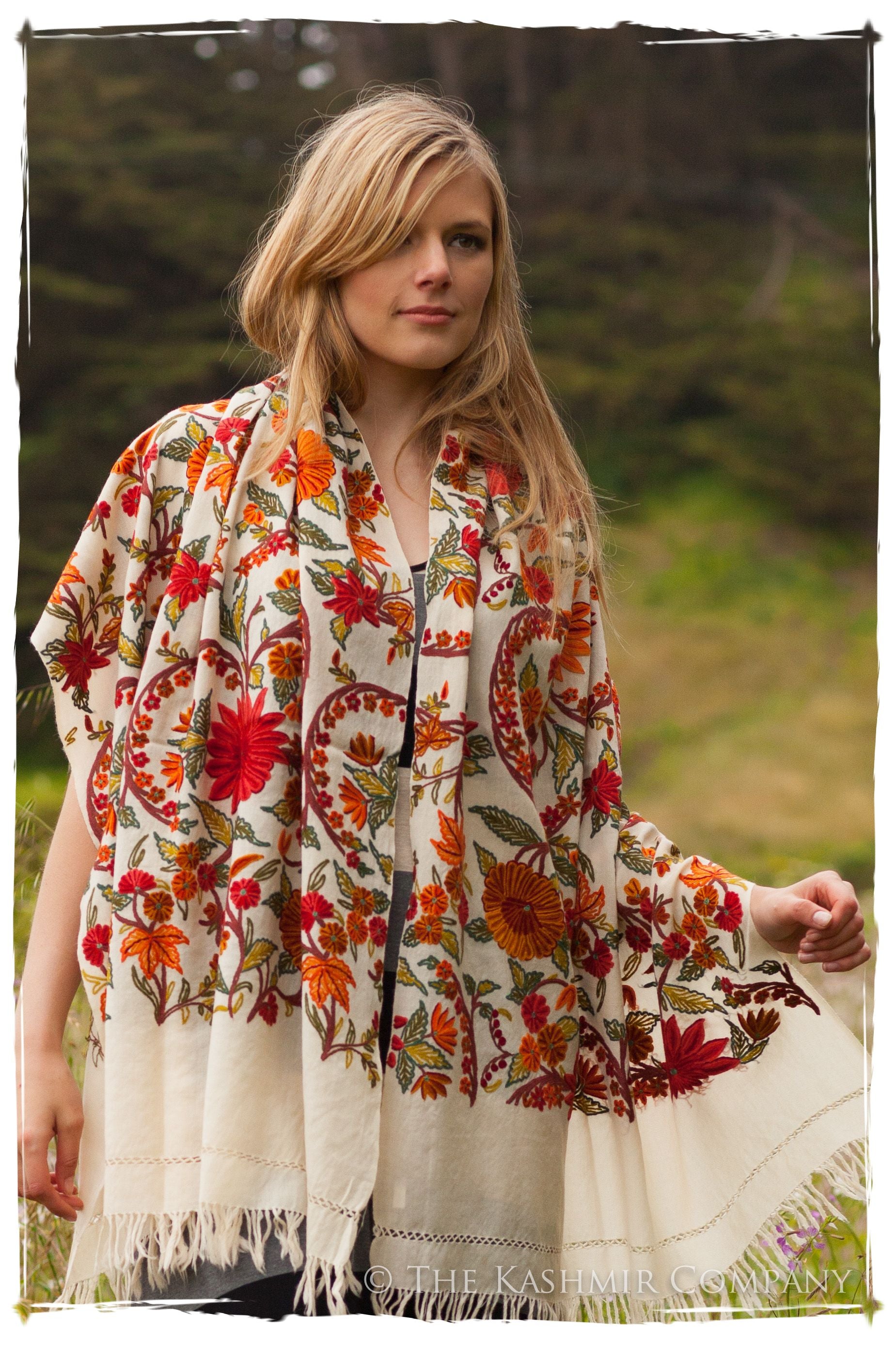 Fleurs du Soleil Contour Ivoire Renoirs Dream Shawl
