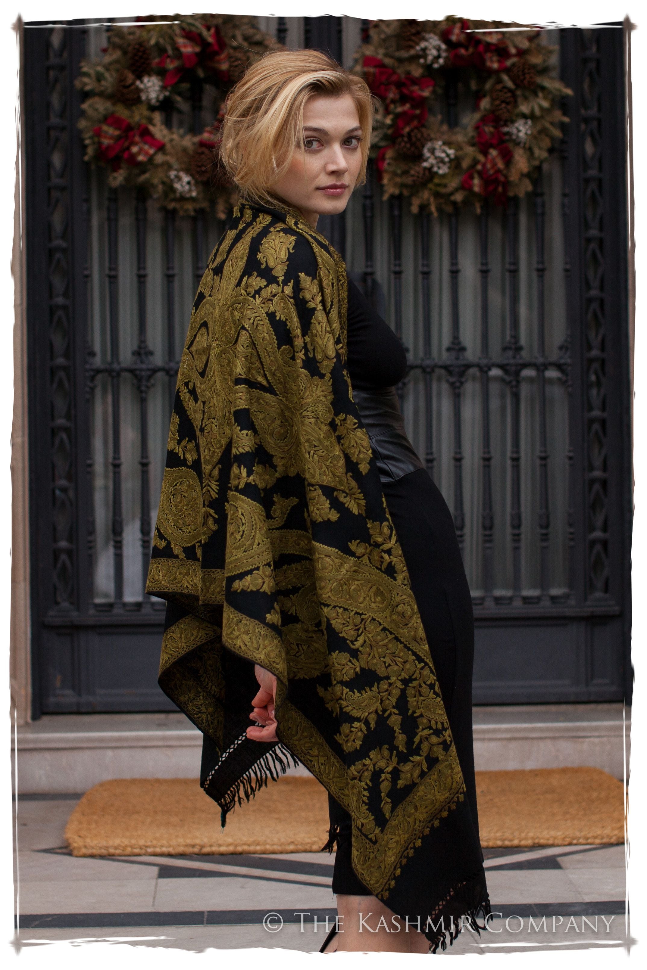 Le Château de émeraude Paisley Antiquaires Shawl