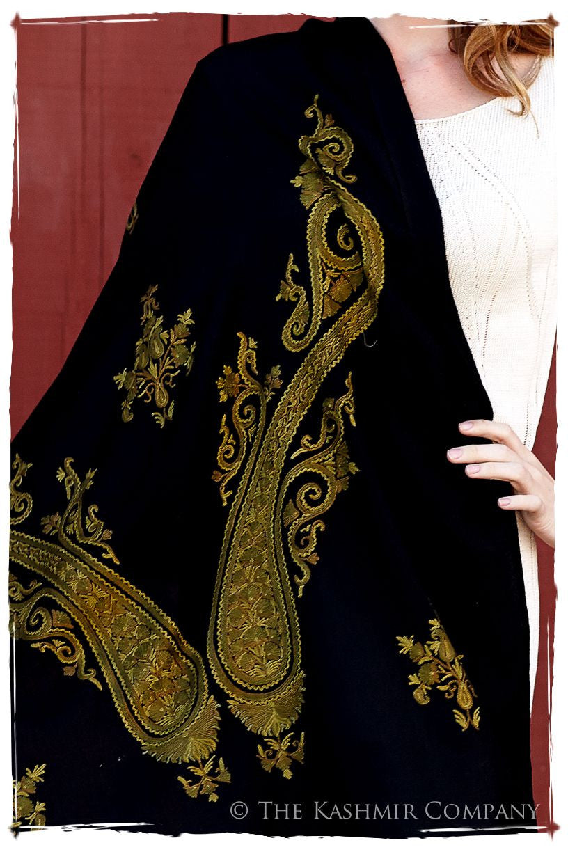 Forest d'noir Paisley Shawl