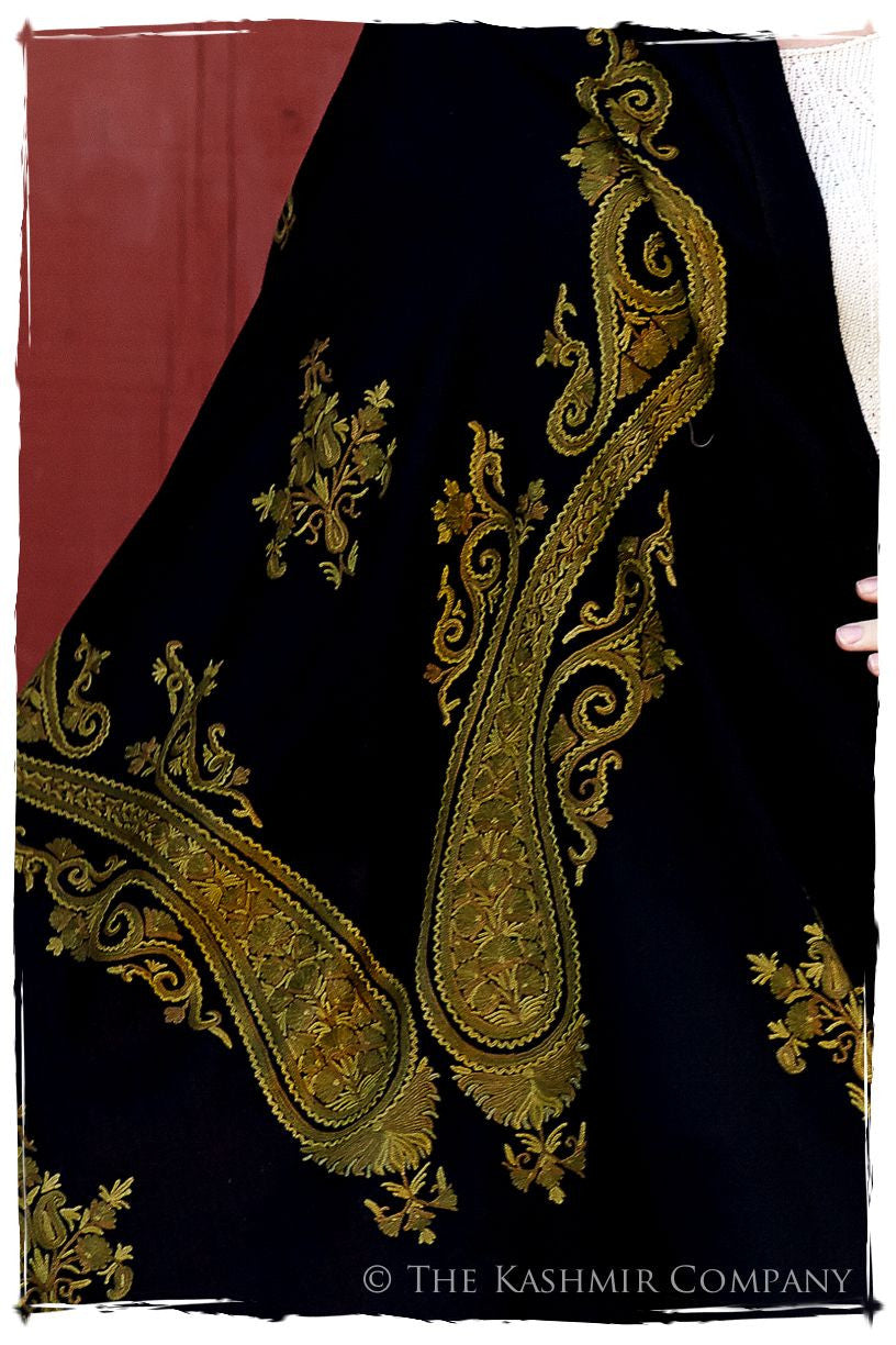 Forest d'noir Paisley Shawl