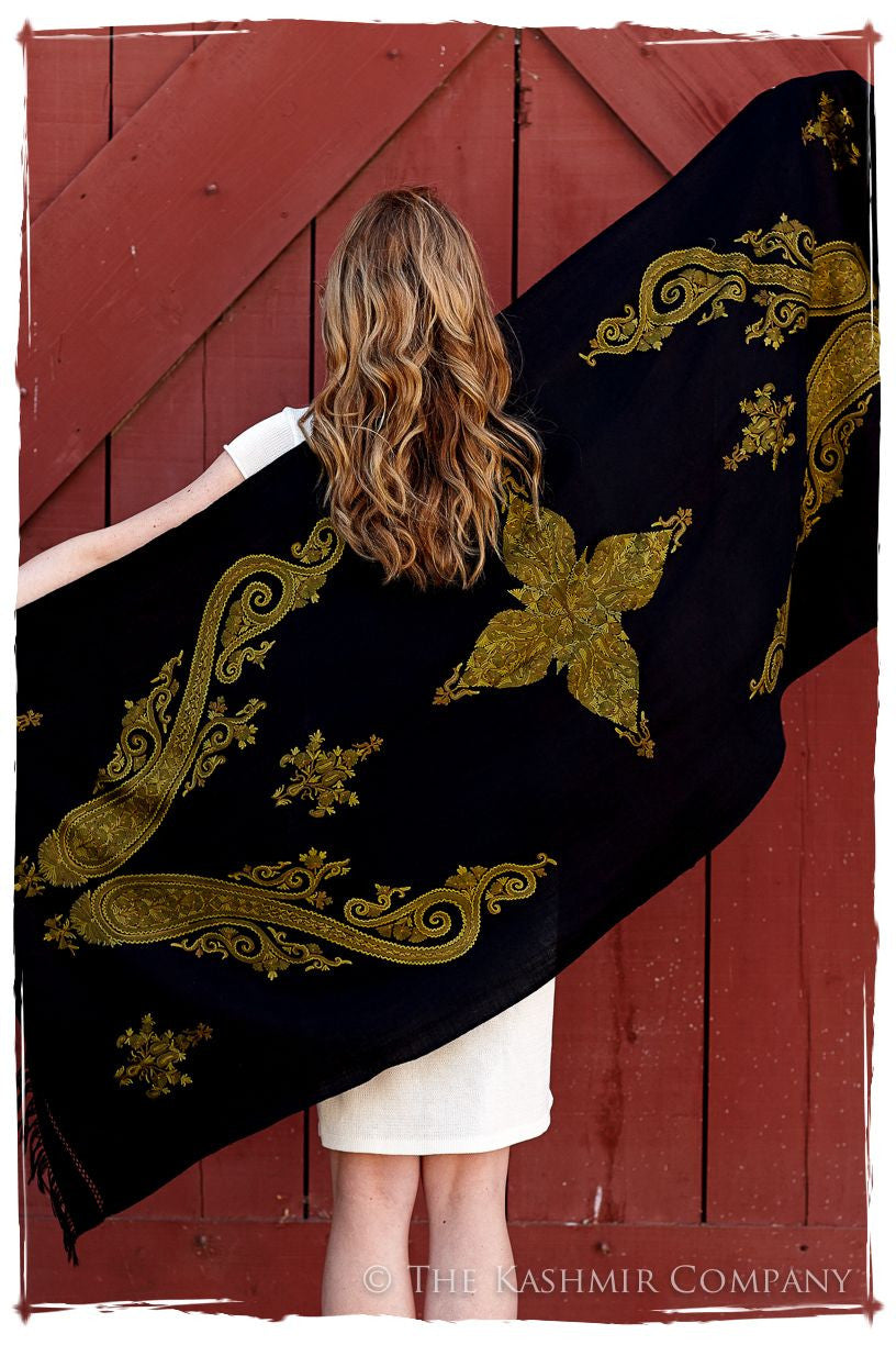 Forest d'noir Paisley Shawl