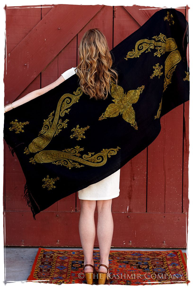 Forest d'noir Paisley Shawl