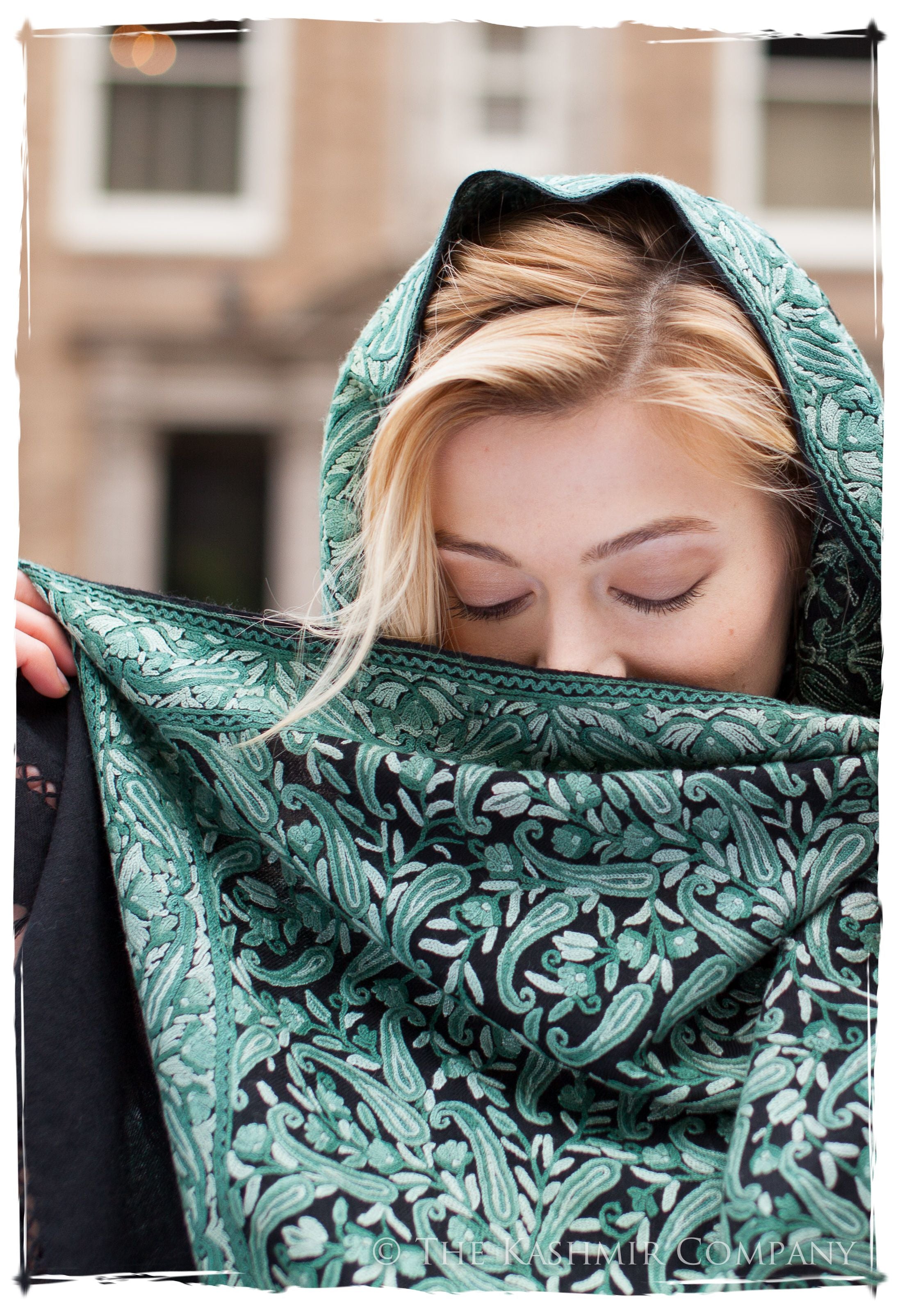 émeraude Joyaux Trésor Paisley Antiquaires Shawl