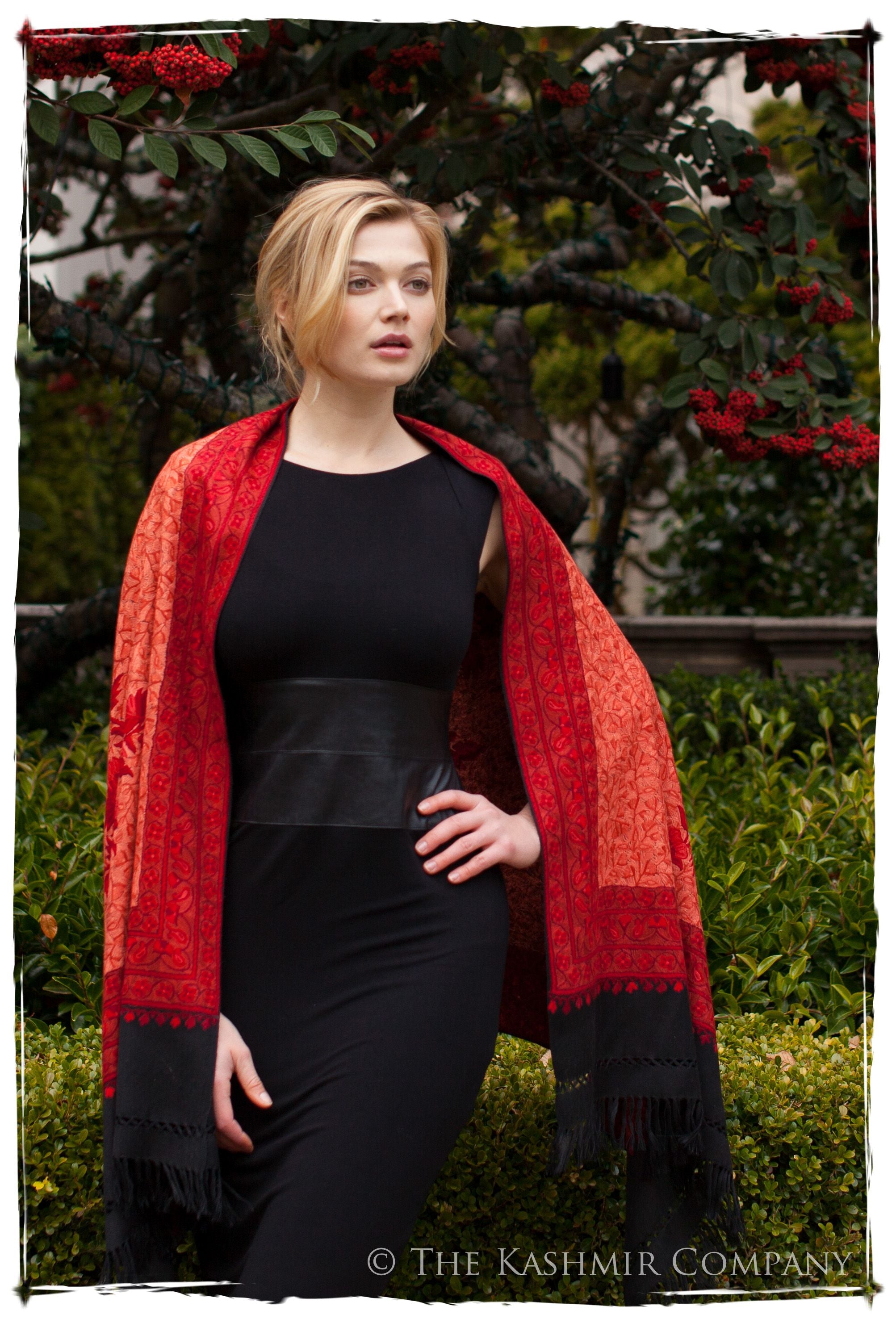 Jardin de Rouge Paisley Antiquaires Shawl
