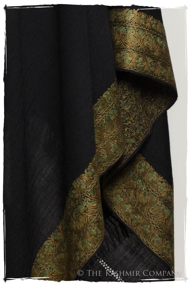 Trois Frontière Ivy Royale Mascarade Shawl