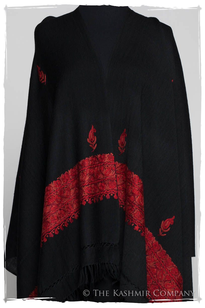 Rouge Ruby Trois Frontières Noir Gift Shawl