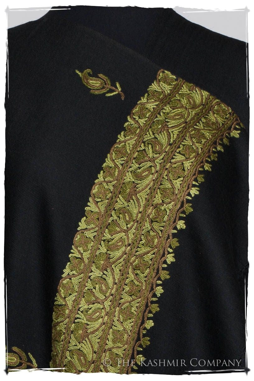 Ivy Forêt Trois Frontières Noir Gift Shawl