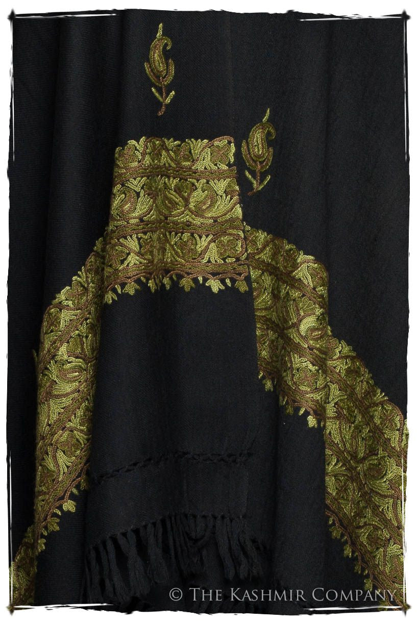 Ivy Forêt Trois Frontières Noir Gift Shawl