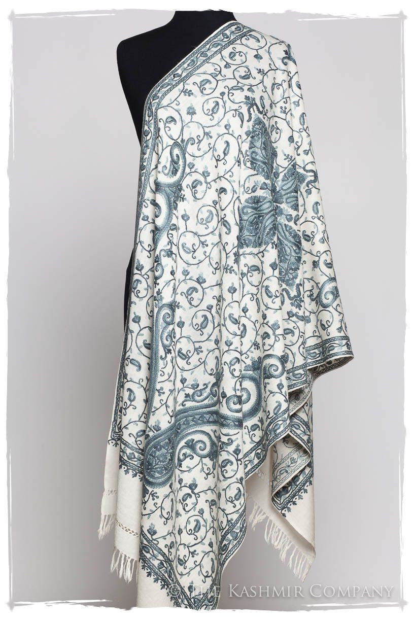 Pierre de Lune Royale Paisley Shawl