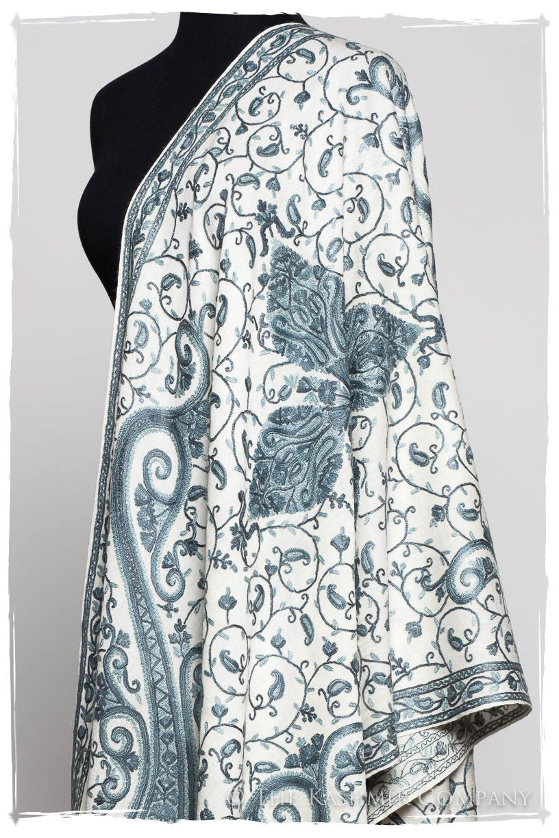 Pierre de Lune Royale Paisley Shawl