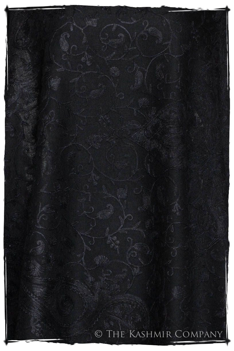 Onyx Bijou Royale Paisley Noir Shawl