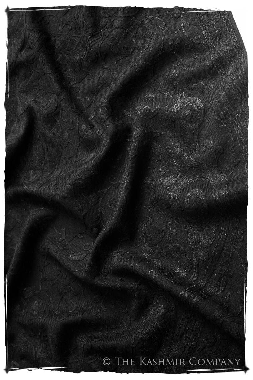 Onyx Bijou Royale Paisley Noir Shawl