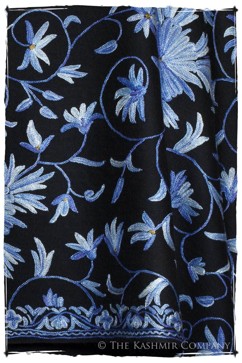 Bleu Jardin à Giverny Notre Dame Shawl