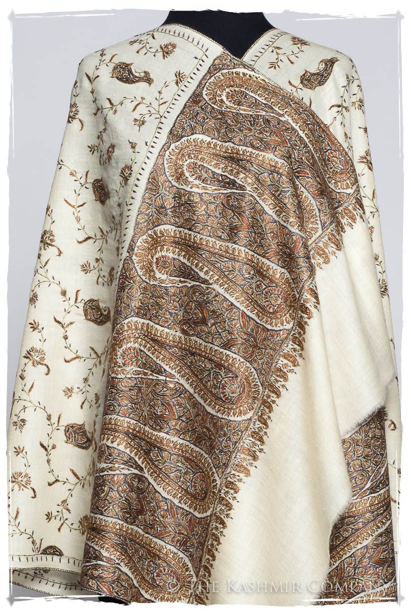 Amour de Eva Orient Paisley Shawl