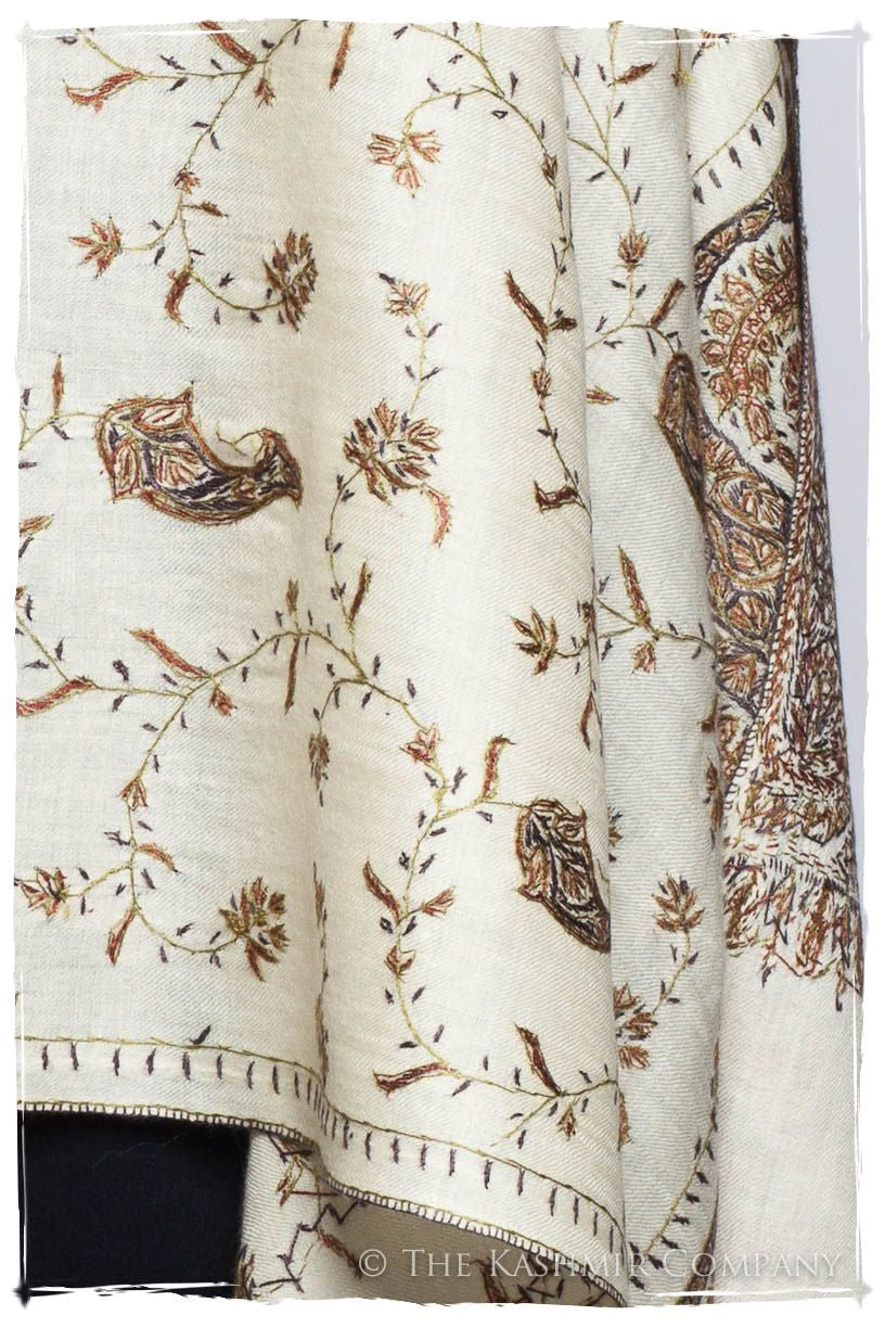 Amour de Eva Orient Paisley Shawl