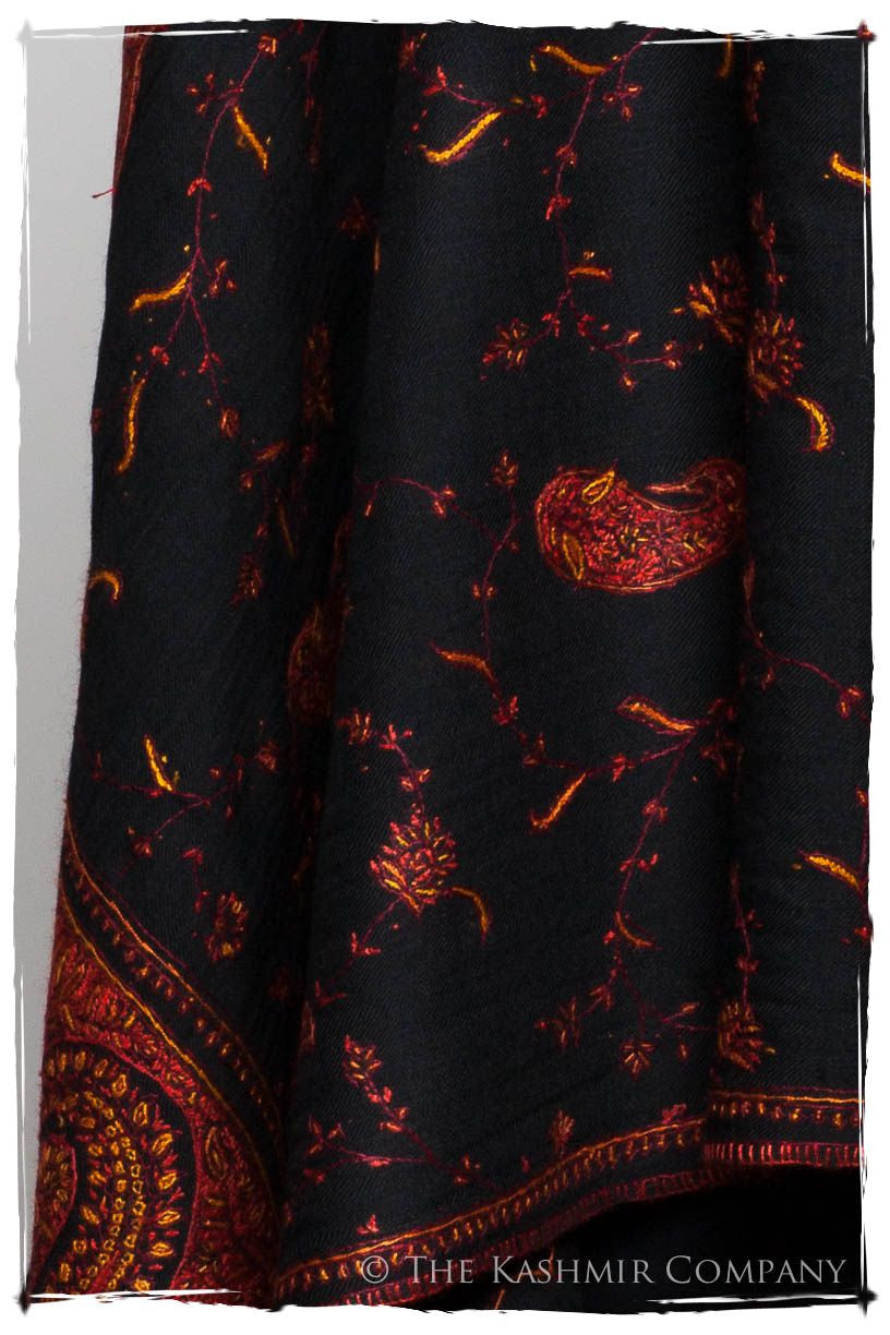 L'amour de Joséphine Orient Paisley Shawl