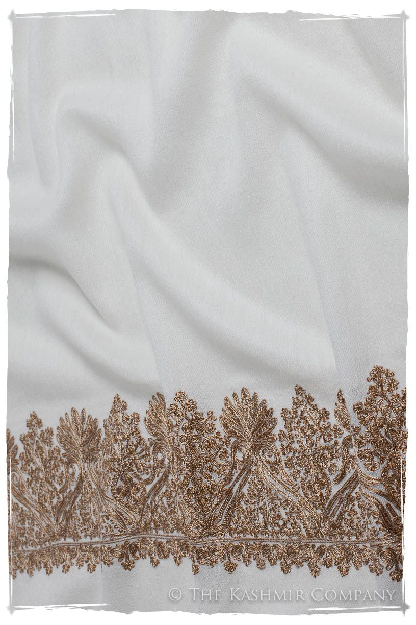 The Sophistiqué Ivoire Oro Lotus Frontière Shawl
