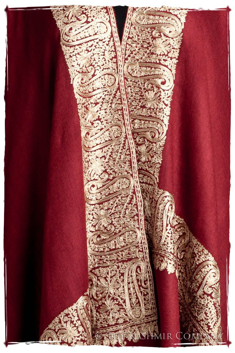 The Sophistiqué Bordeaux Paisley Frontière Shawl