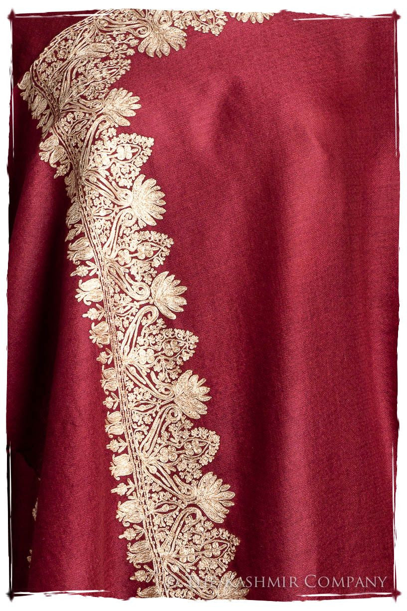 The Sophistiqué Bordeaux Deux Amour Frontière Shawl