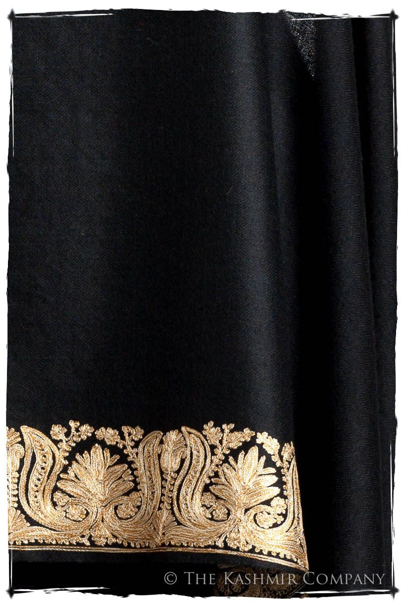 The Sophistiqué Oro Lotus Frontière Shawl