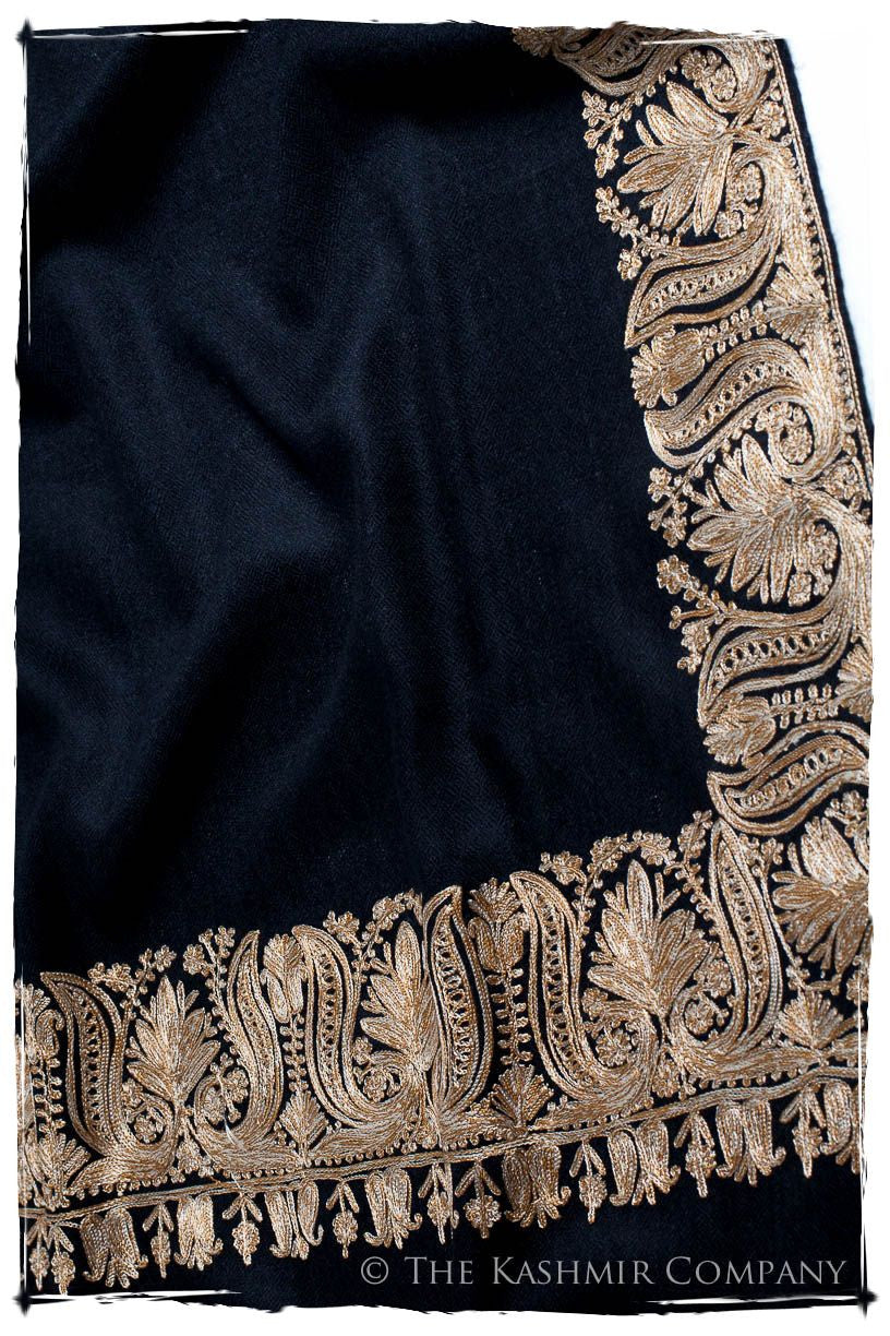 The Sophistiqué Oro Lotus Frontière Shawl
