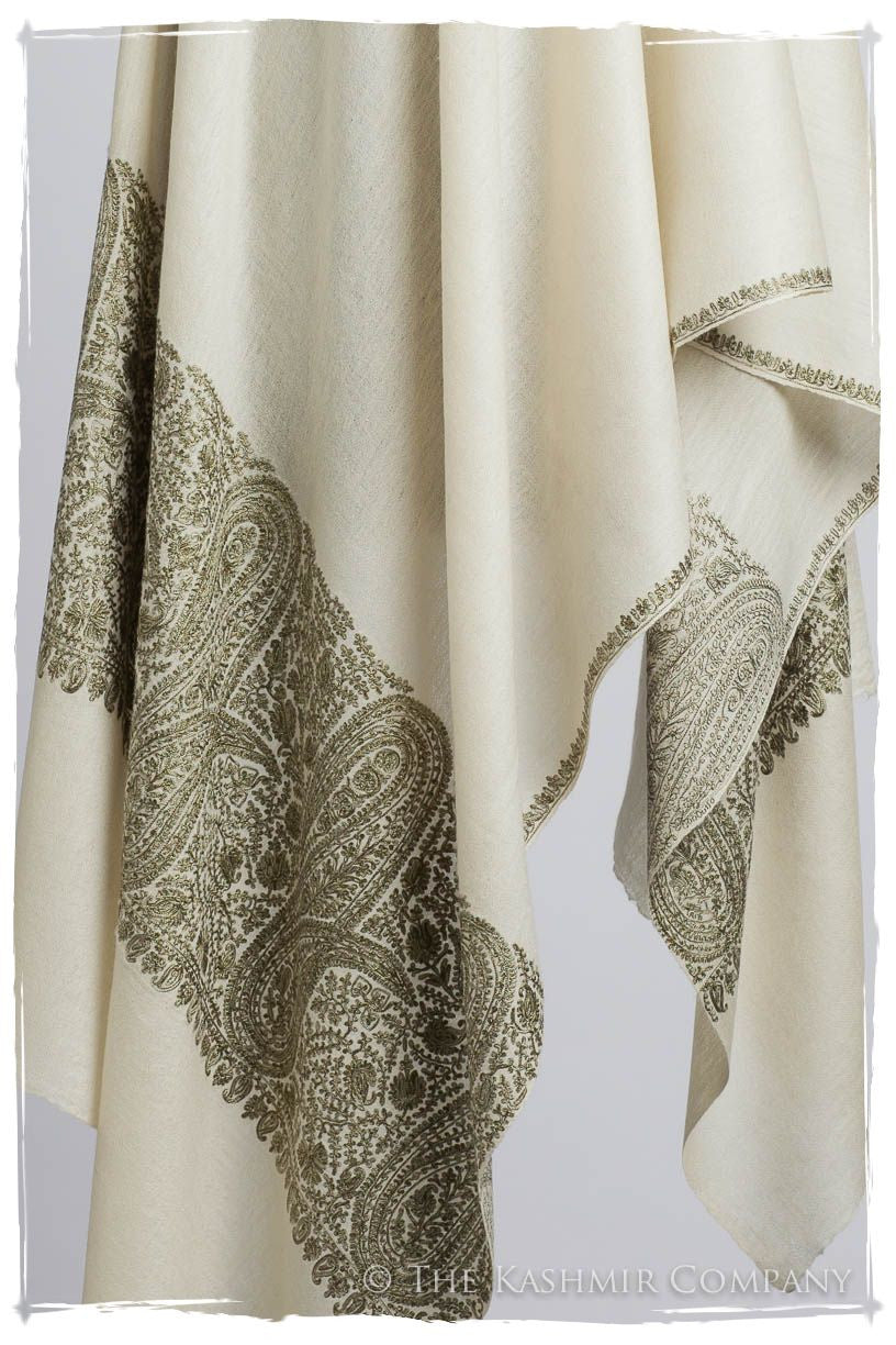 The Sophistiqué Ivoire Vignoble Empress Paisley Shawl