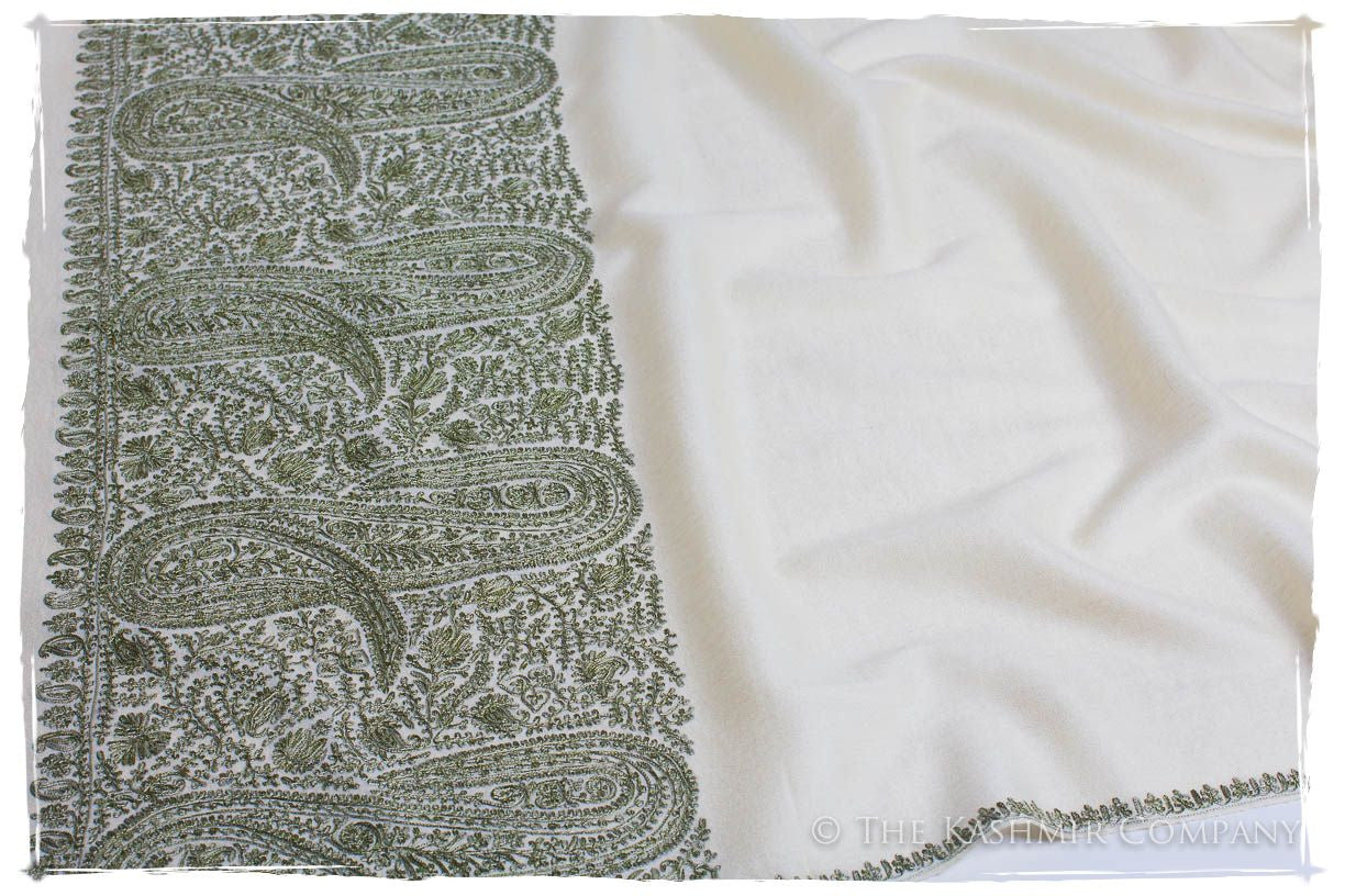 The Sophistiqué Ivoire Vignoble Empress Paisley Shawl