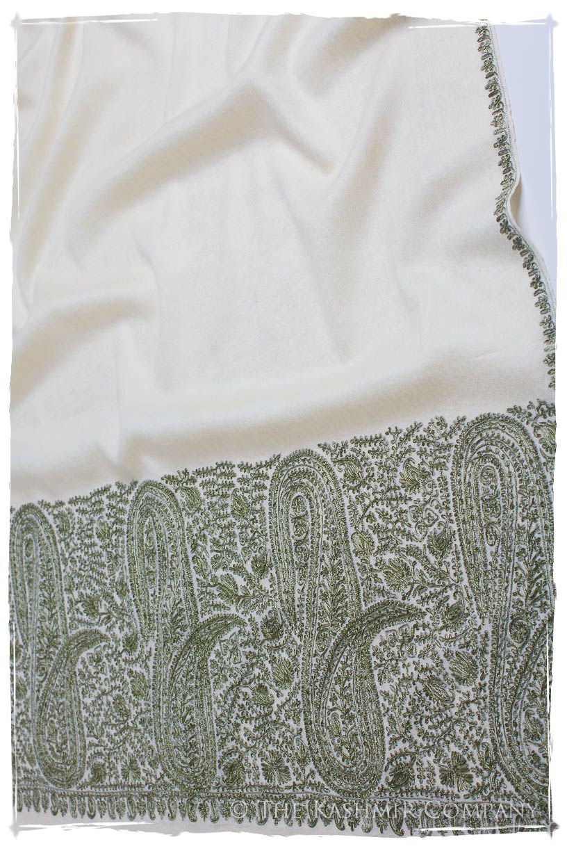 The Sophistiqué Ivoire Vignoble Empress Paisley Shawl