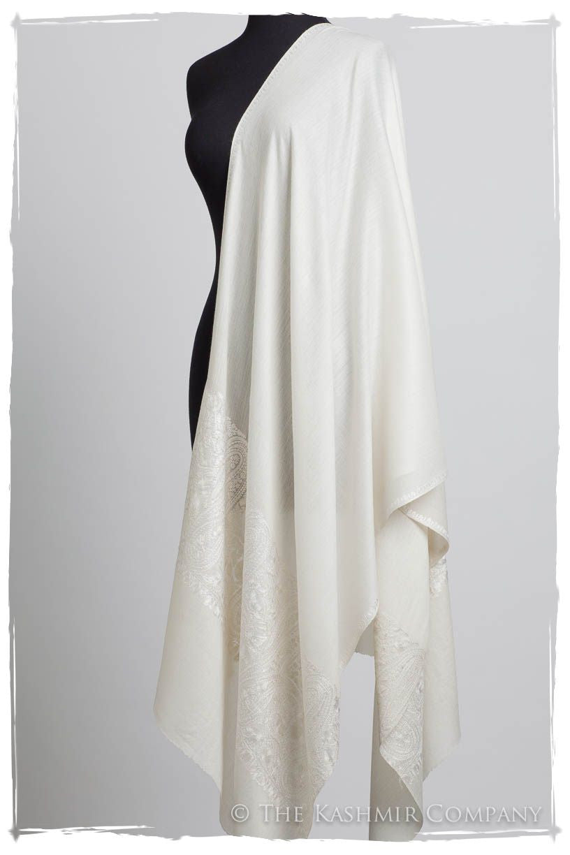 The Sophistiqué Ivoire Empress Paisley Shawl