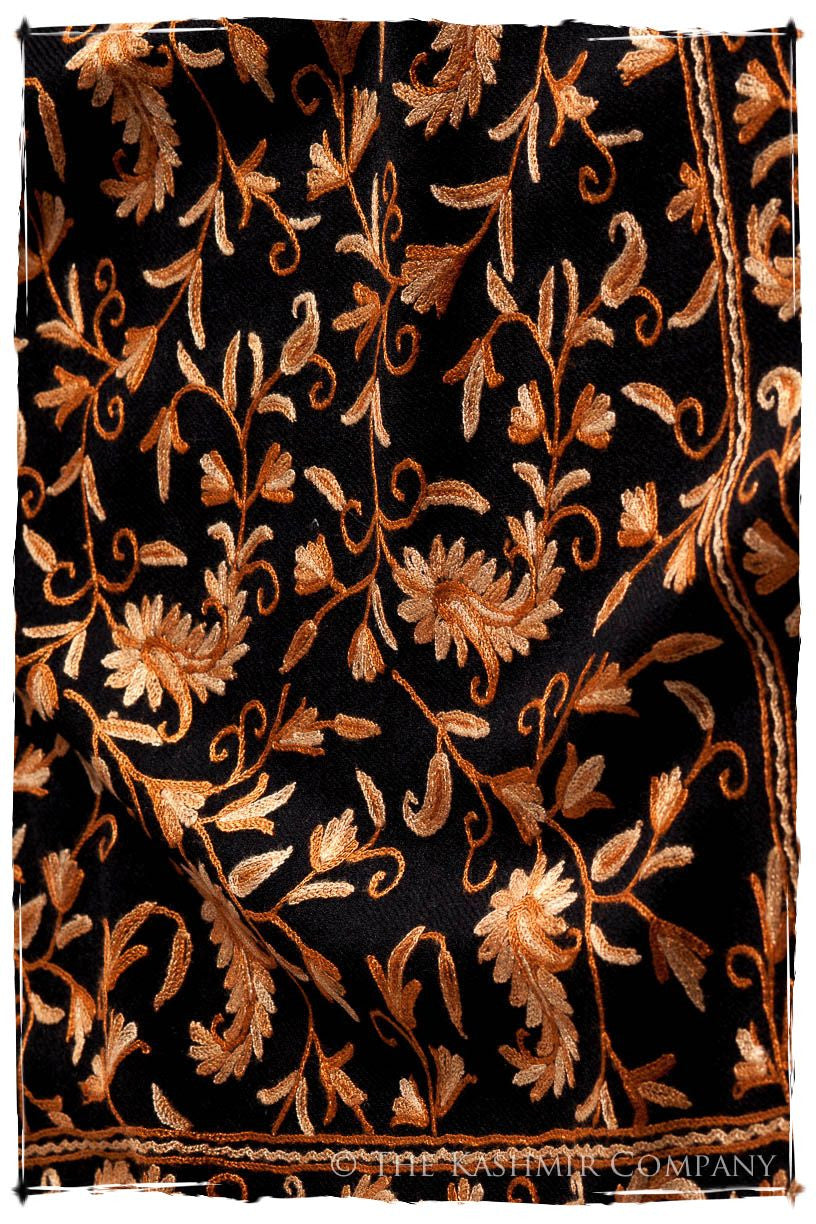Nuances de Brun Paisley Secret Garden Shawl