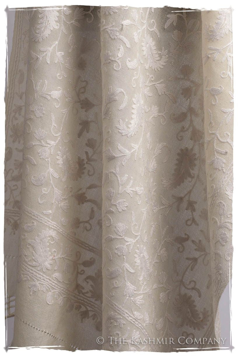 Blanc de Ivoire Paisley Secret Garden Shawl