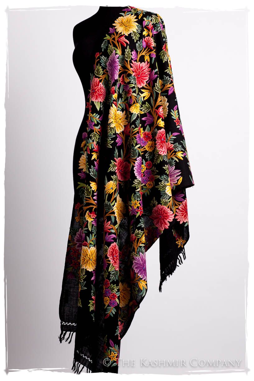 Fleur du Dahlia Doux Noir Renoirs Dream Shawl