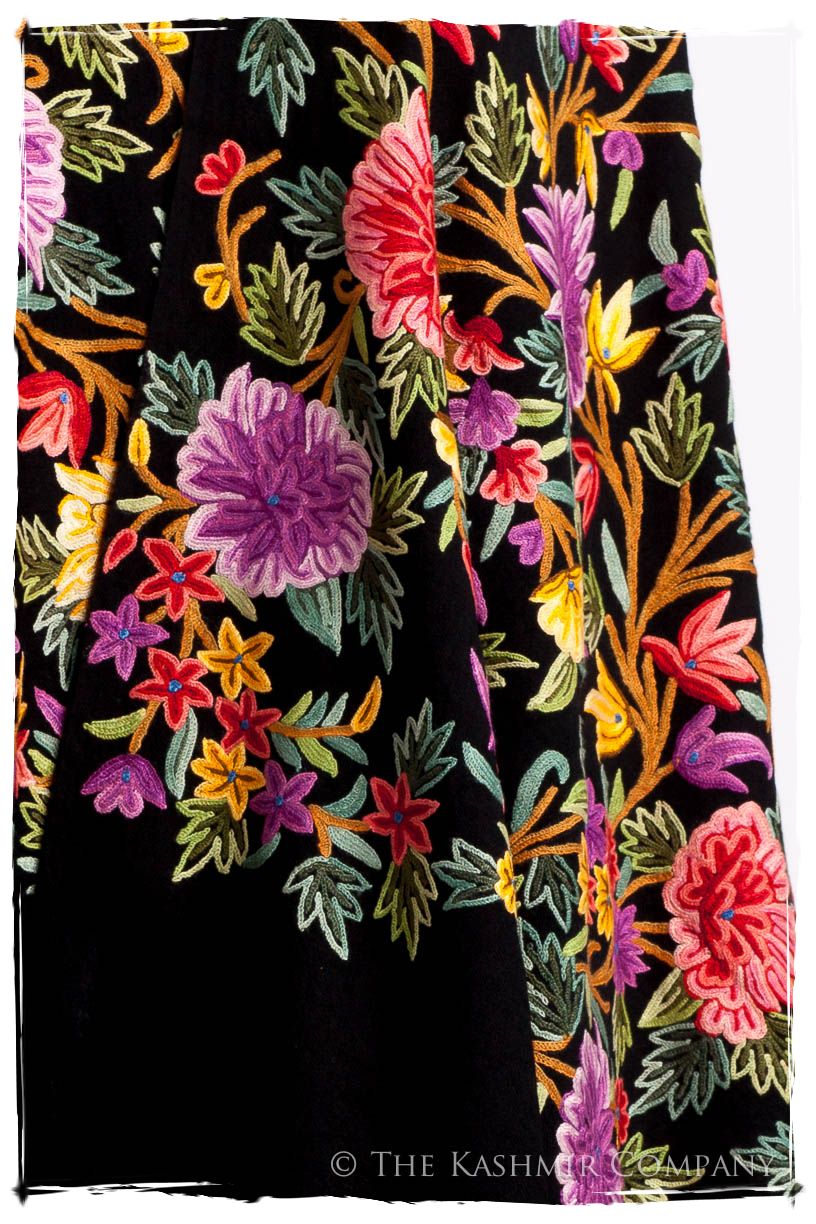 Fleur du Dahlia Doux Noir Renoirs Dream Shawl