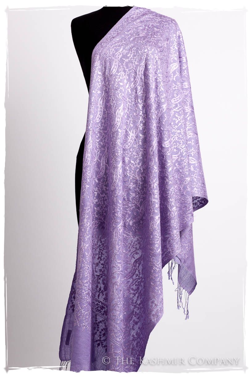 The Célébration Fabuleuse Lilac Jardin Shawl