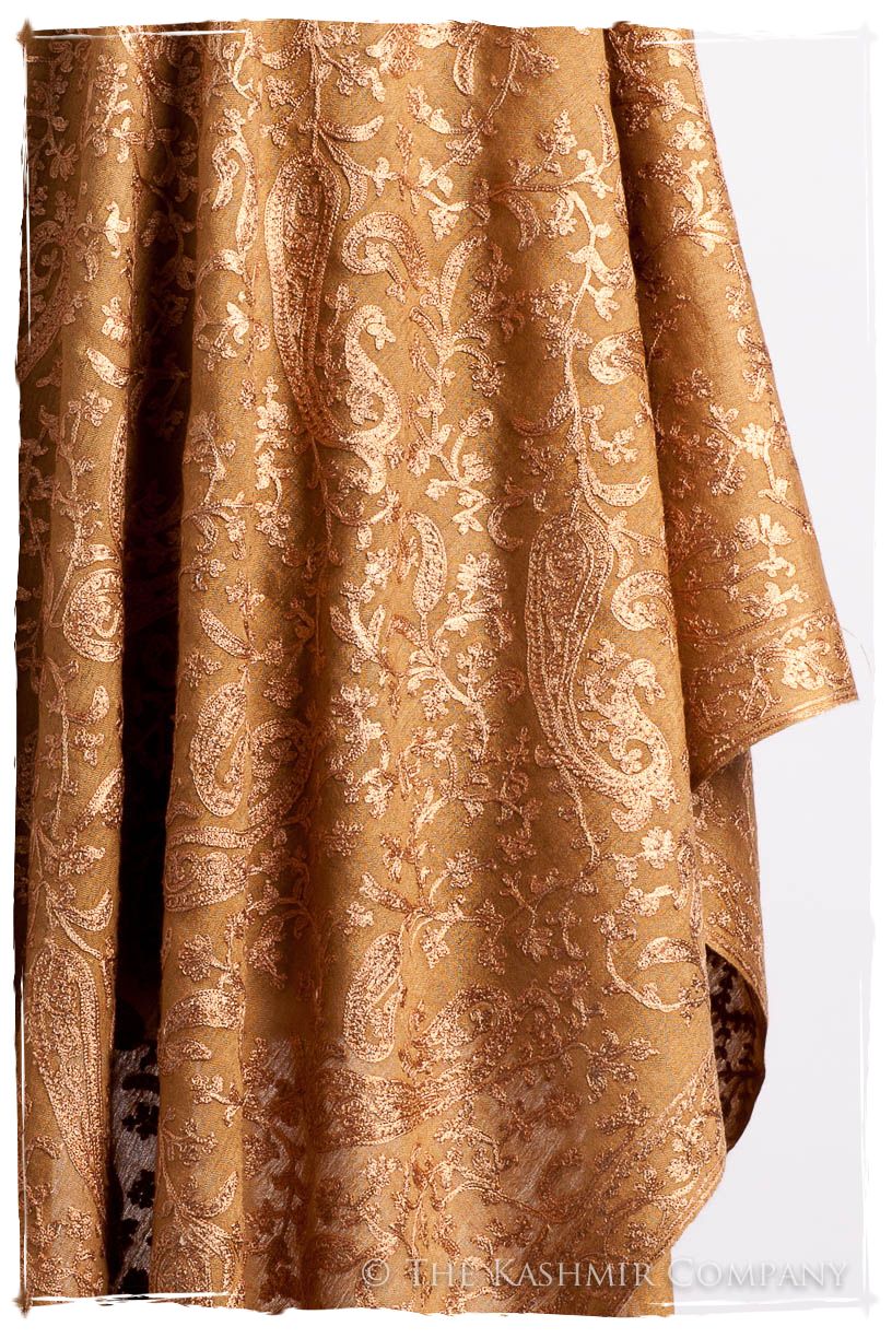 The Célébration Fabuleuse Morocco Gold Shawl