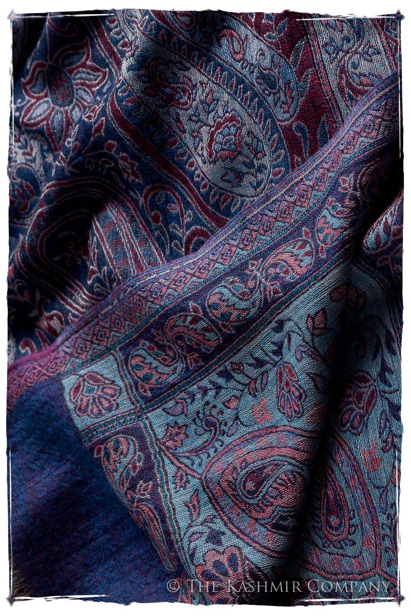 Étoile Saphir Mughal Paisley Reversible Soft Cashmere Scarf/Shawl