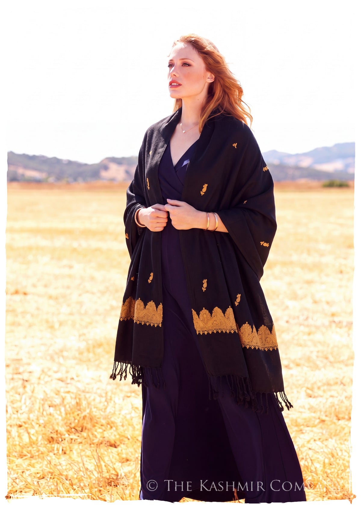 Elvira Frontières Paisley Gift Shawl — lifestyle