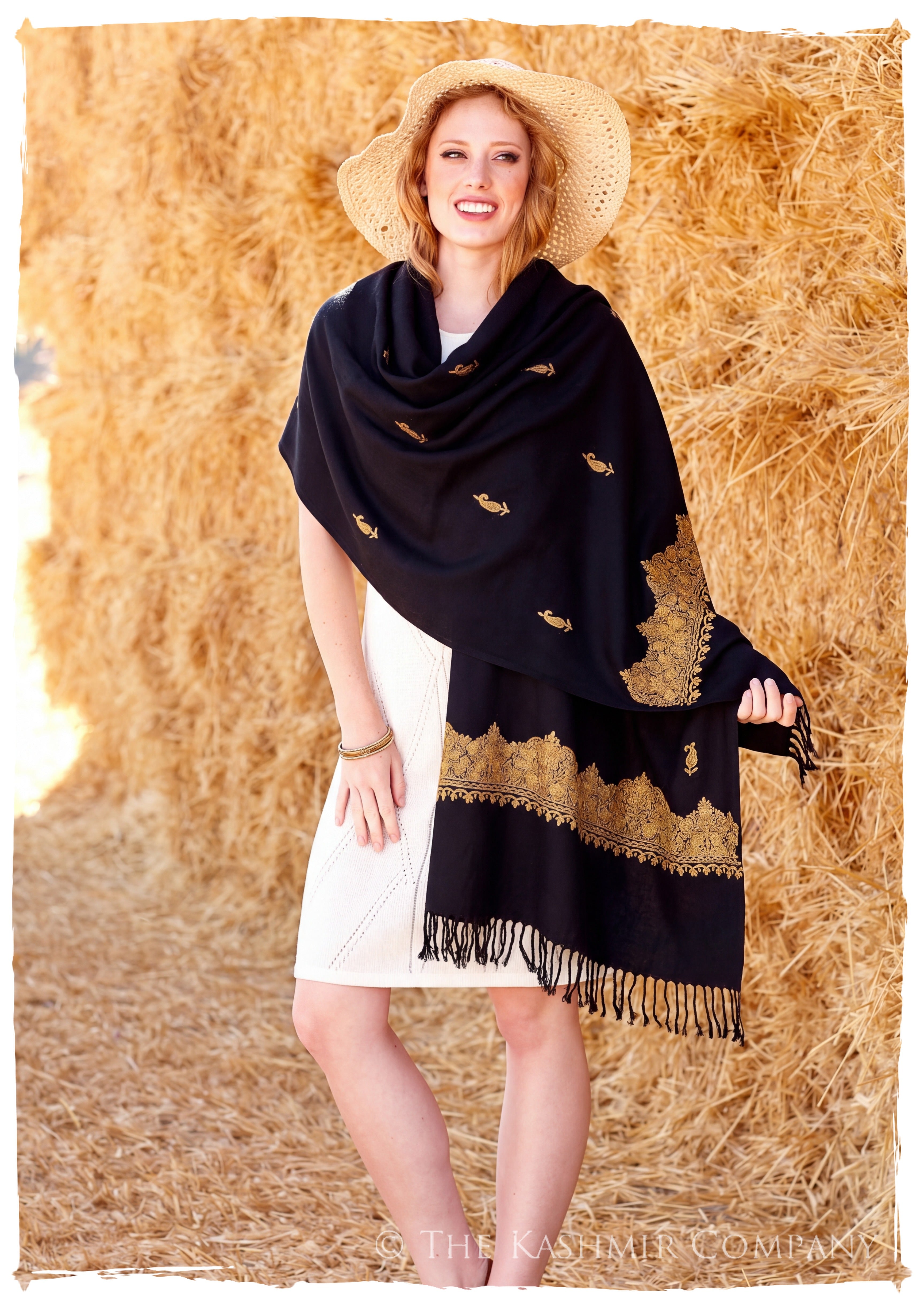 Gisela Frontières Paisley Gift Shawl — lifestyle