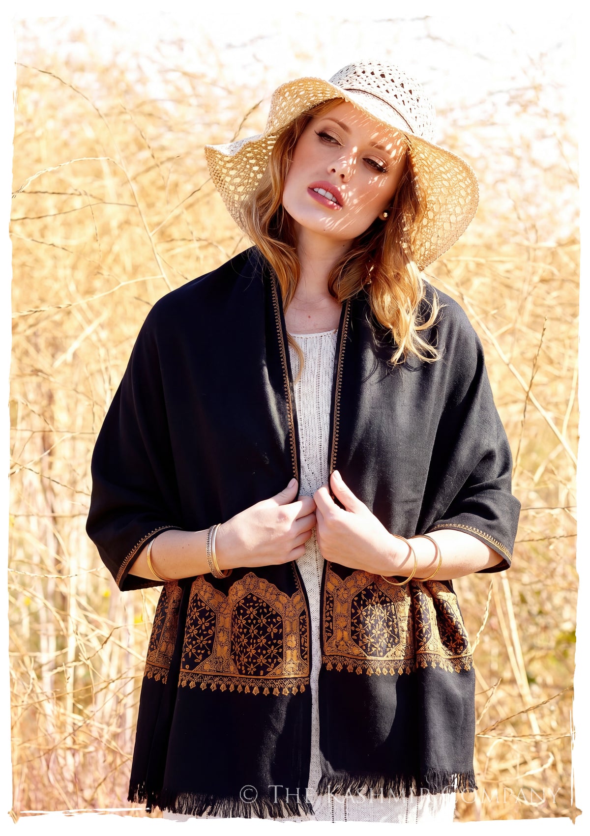 Chanellé Arabesqué de'Laine Sozni Frontières Orient Shawl — lifestyle